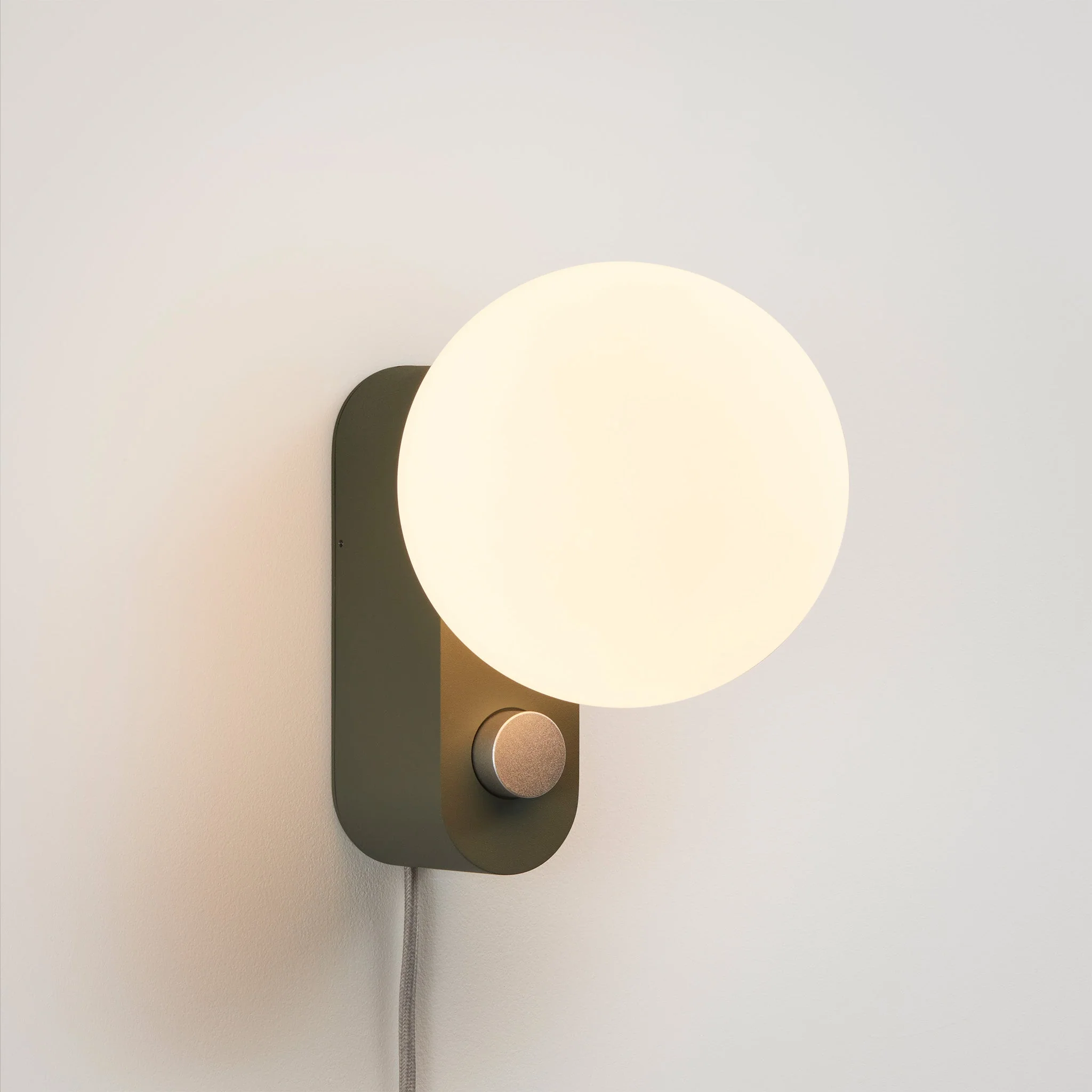 Alumina Lamp in Sage - Image 6