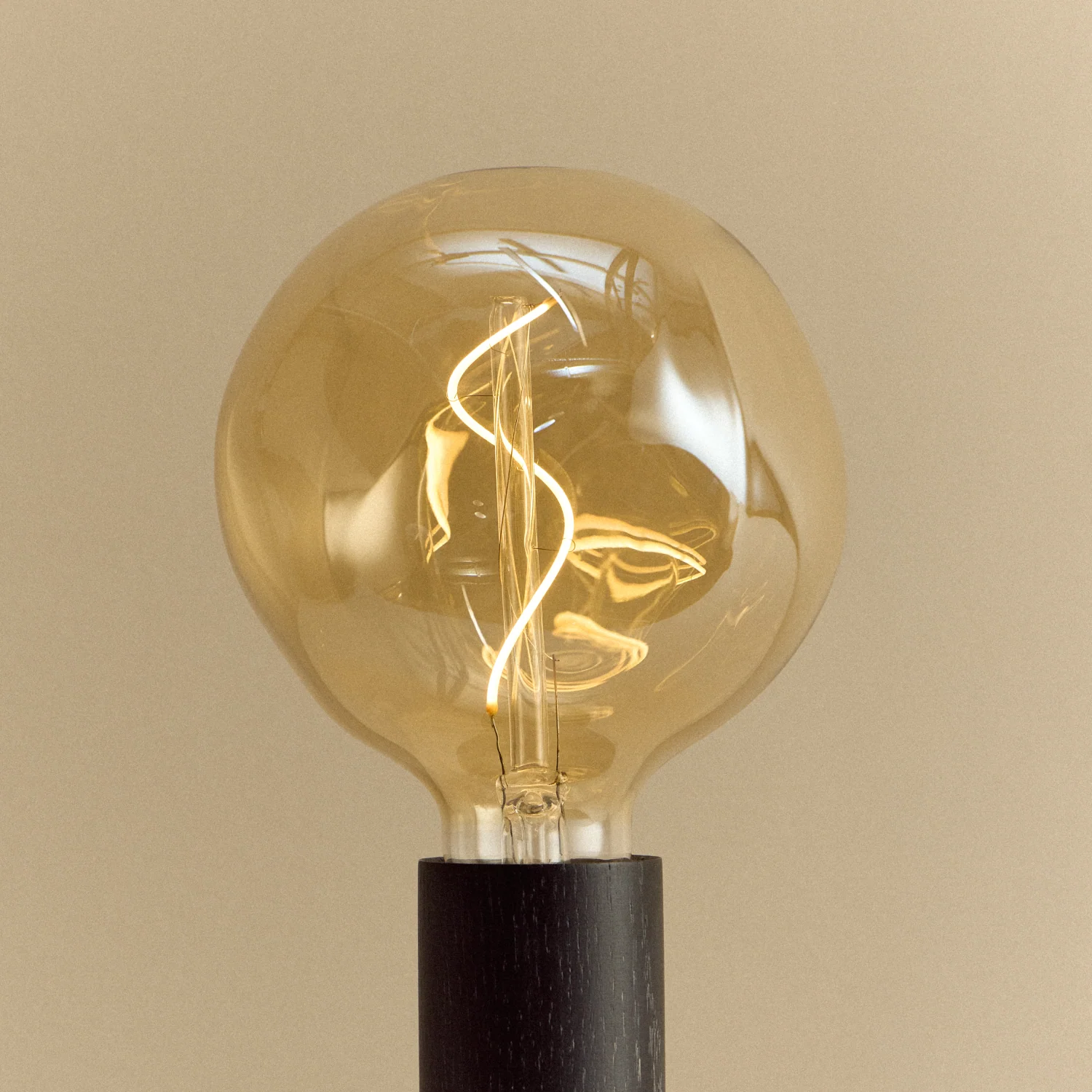 Knuckle Table Lamp in Blackened Oak + Voronoi I - Image 6