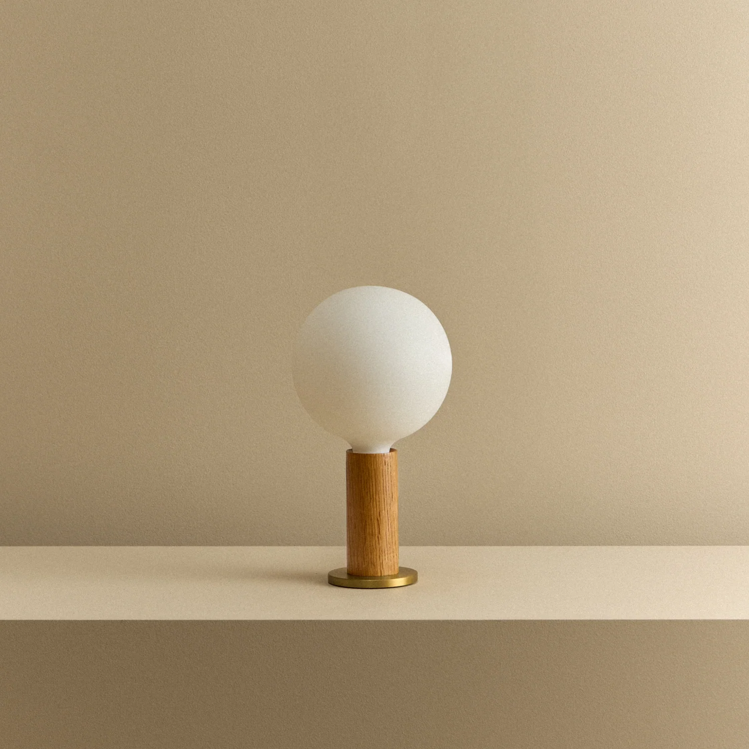 Knuckle Table Lamp in Oak + Sphere IV - Image 10