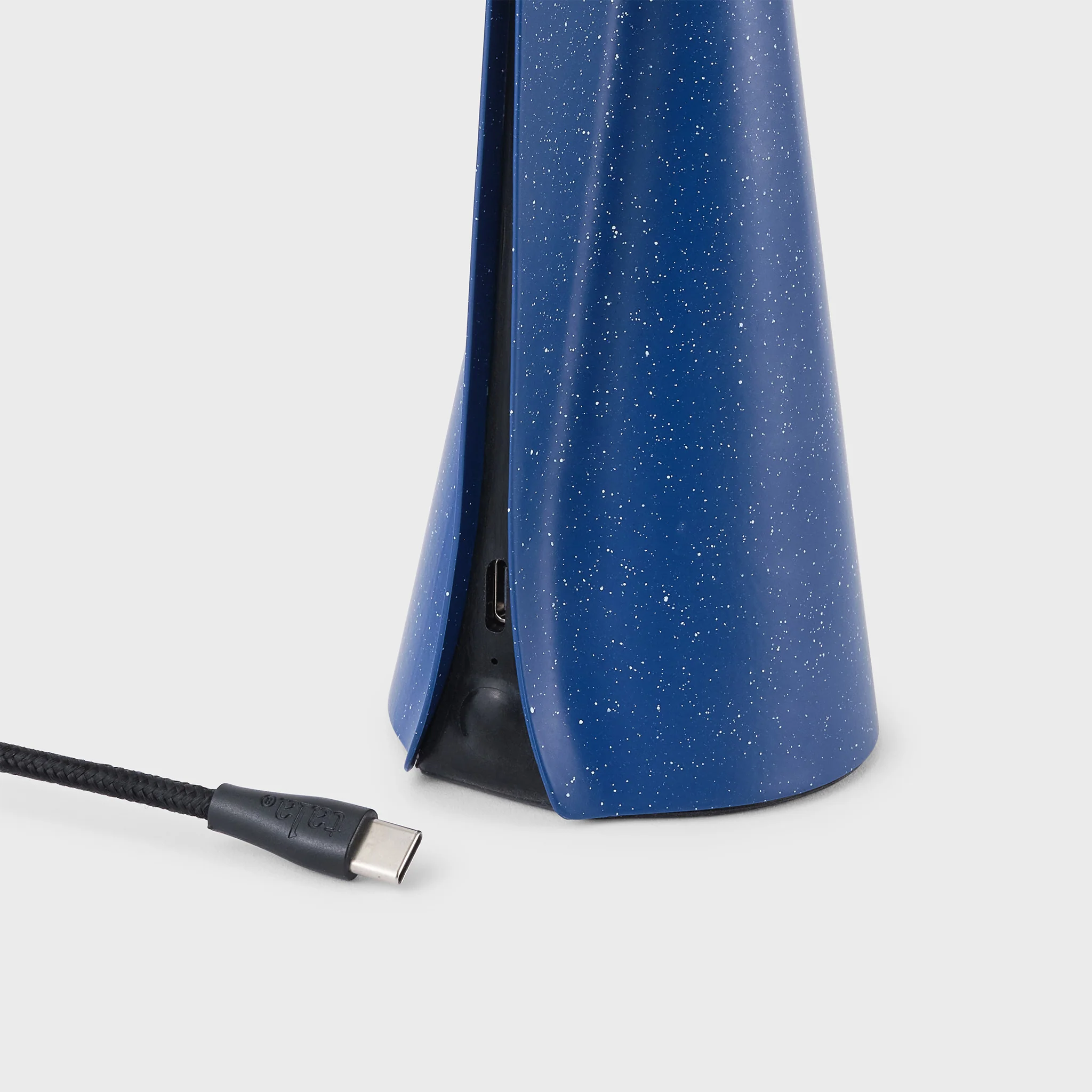 Mantle Portable Lamp in Cobalt Blue - Image 5