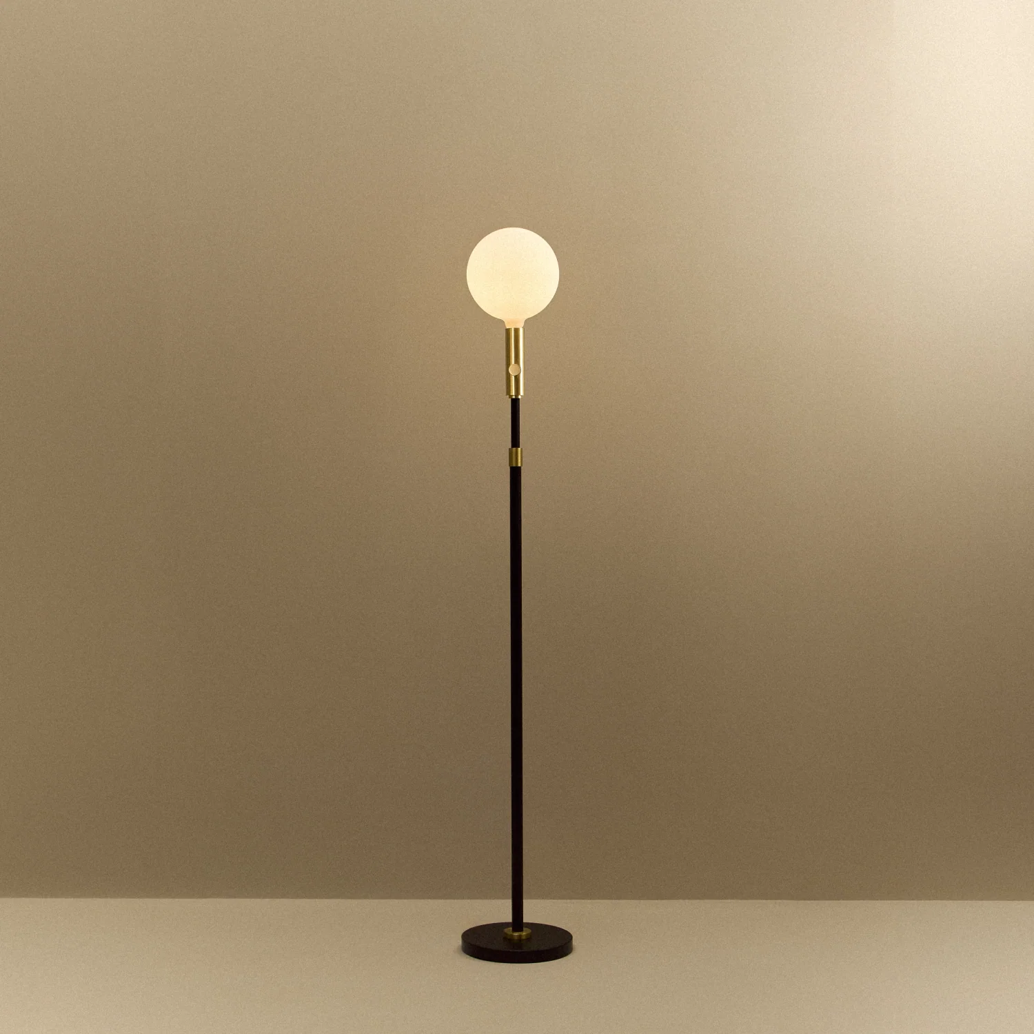 Poise Adjustable Floor Lamp in Brass + Sphere V - Image 10