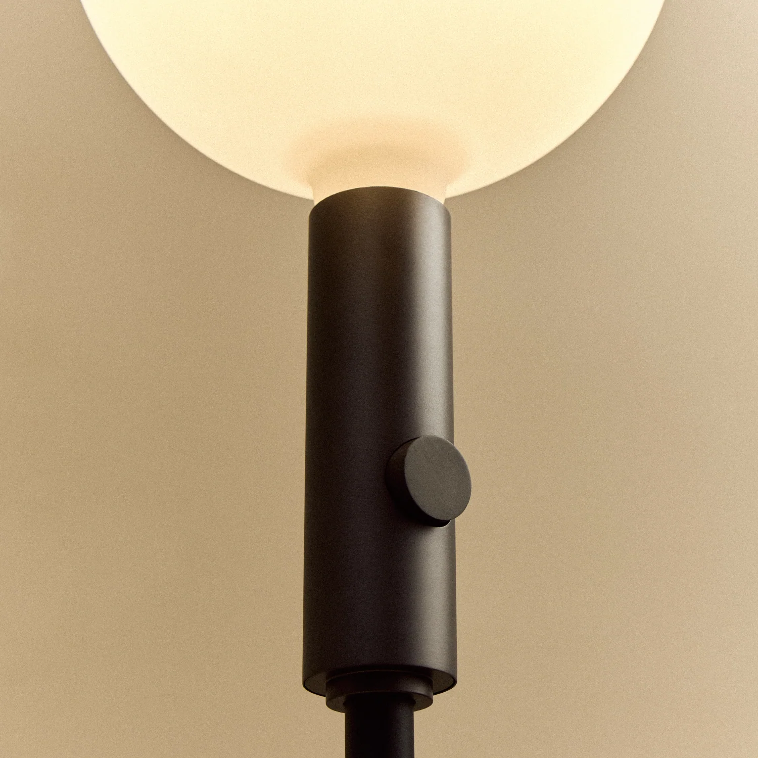 Poise Adjustable Floor Lamp in Graphite + Oval II - Image 6