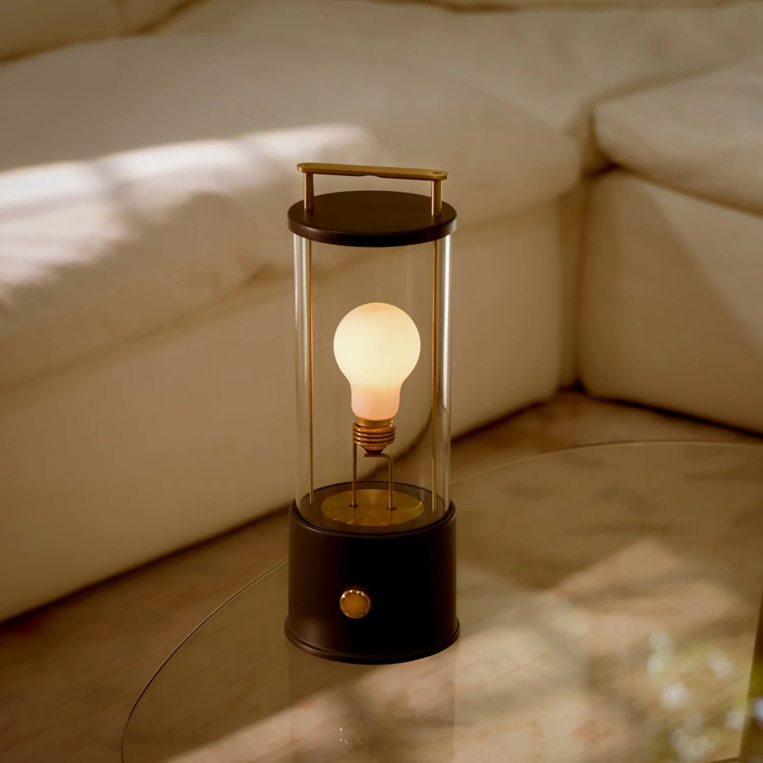 The Muse 2.0 Portable Lamp in Hackles Black - Image 3