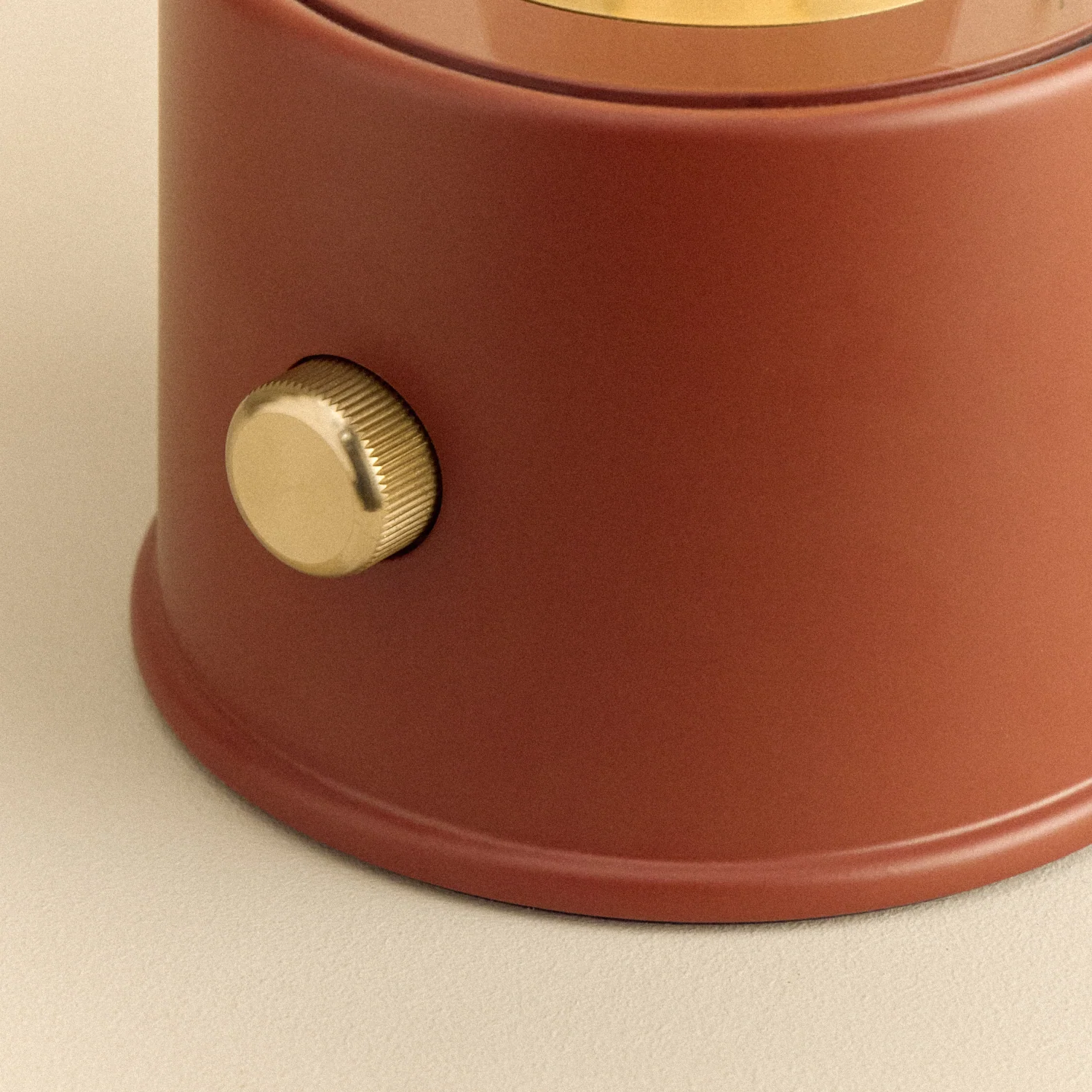 The Muse 2.0 Portable Lamp in Pomona Red - Image 10