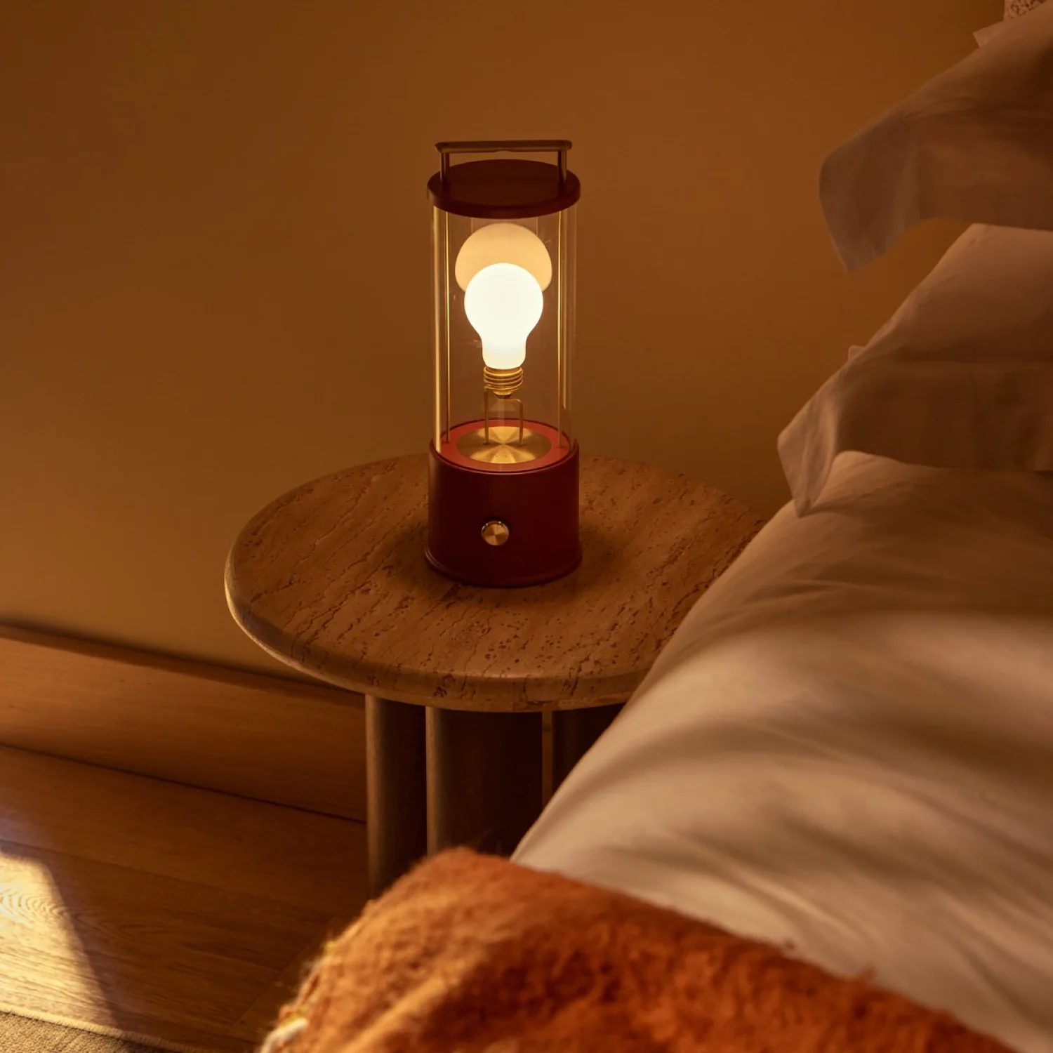 The Muse 2.0 Portable Lamp in Pomona Red - Image 7